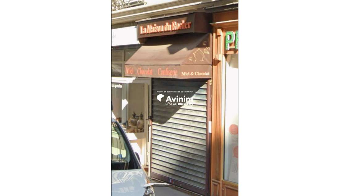 A louer magnifique local 25m² empl N°1 Paris 8e