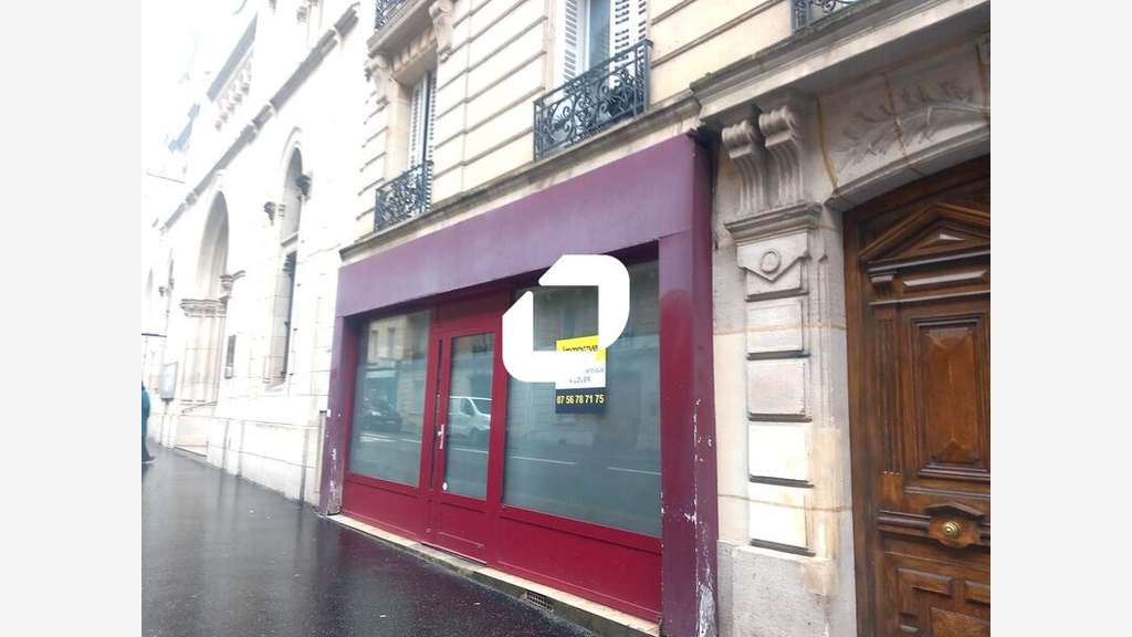 A louer Local commercial 66m² Paris