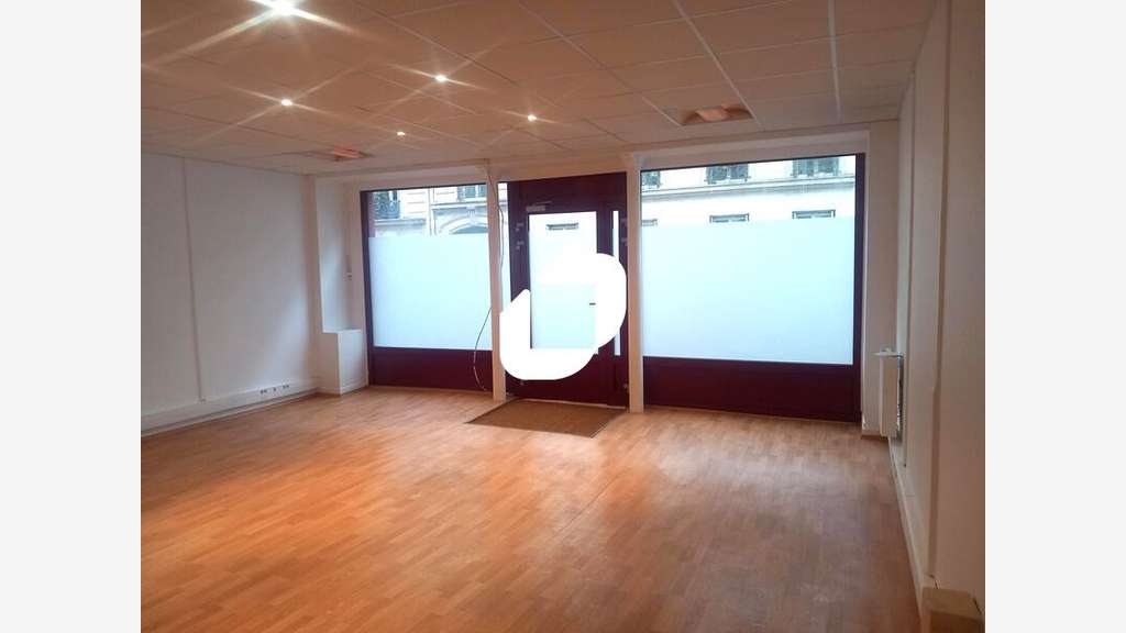 A louer Local commercial 66m² Paris