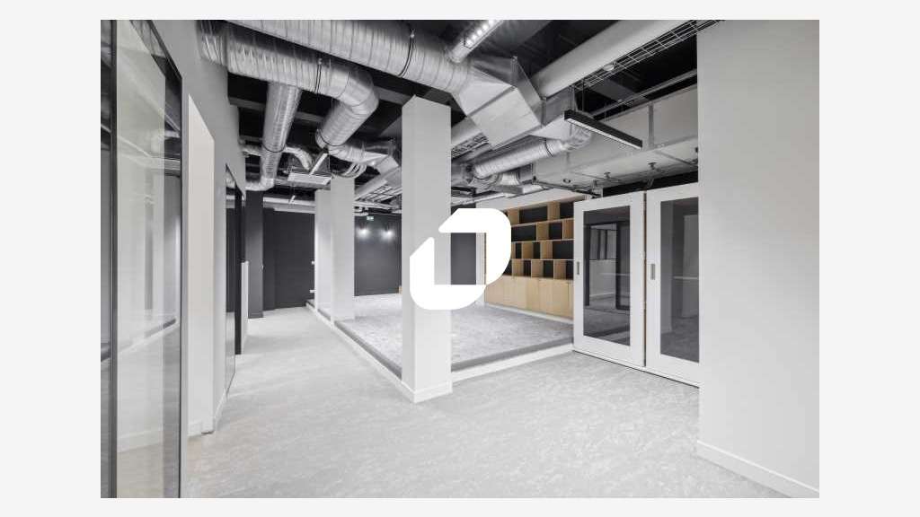 A louer Local commercial 136m² Paris