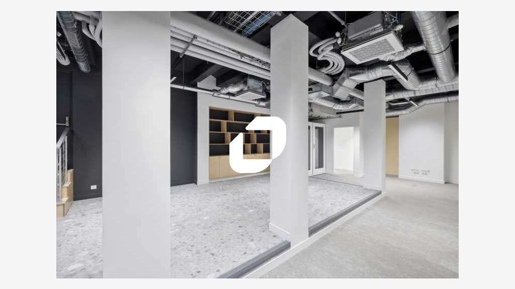 A louer Local commercial 136m² Paris