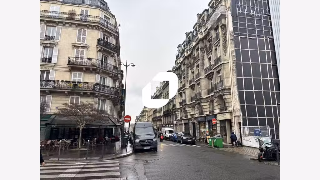 A louer local commercial de 60m² à Paris 75008