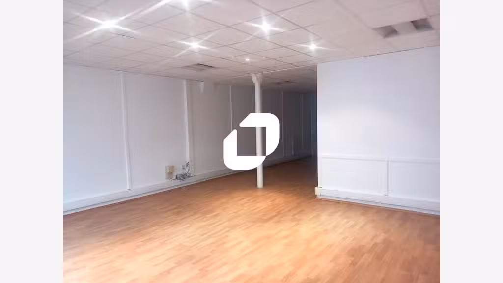 A louer Local commercial 66m² Paris