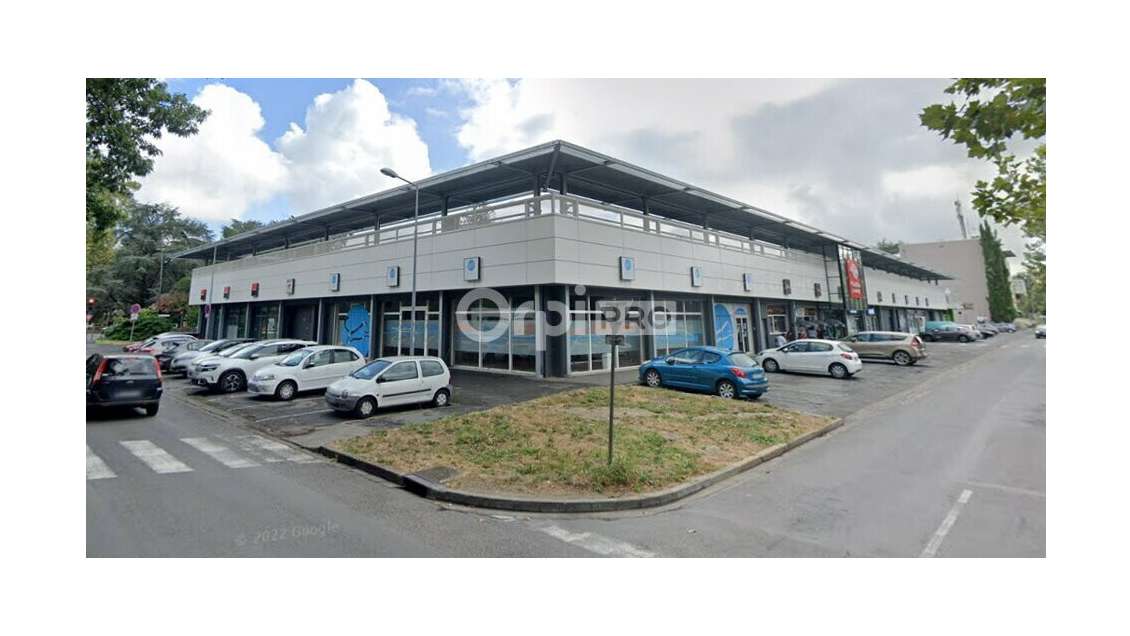 Local commercial 144m² à louer Pau Camors/Kennedy