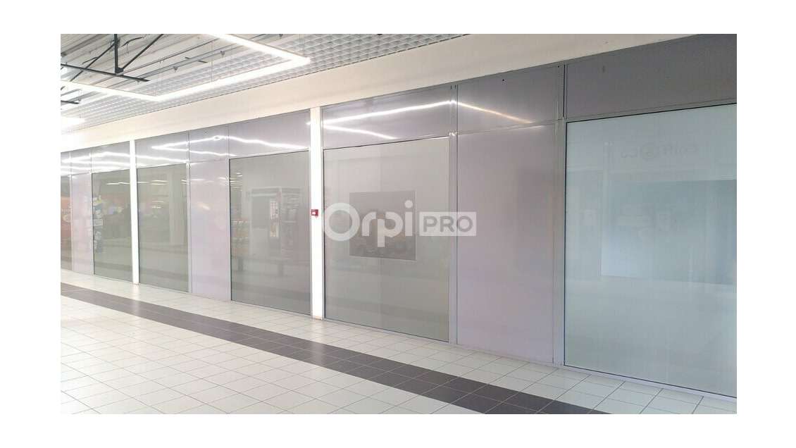 Loue local commercial 216m² à Pau Camors Kennedy