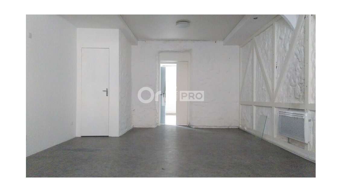 A louer BAISSE de PRIX ! local commercial 47m² Pau