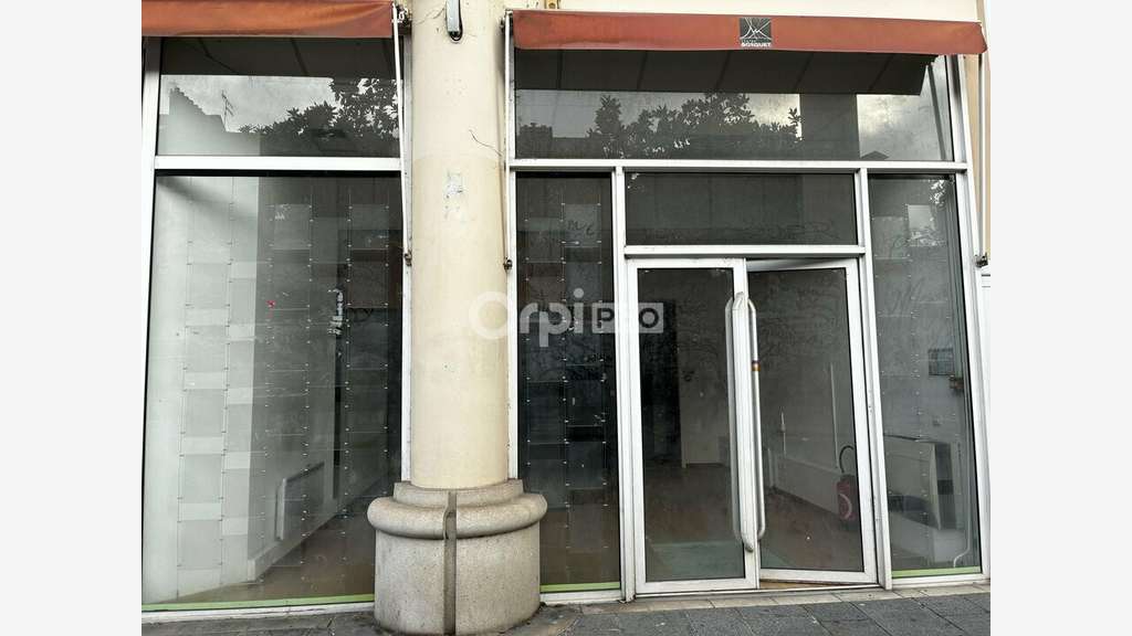 A louer local commercial de 51m² à Pau