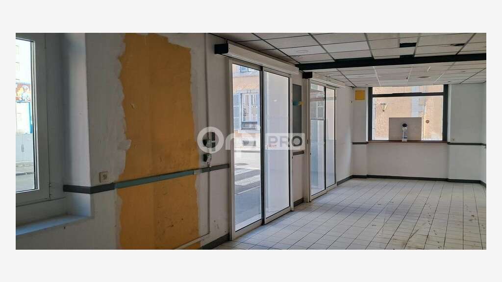 A louer local professionnel 70m² au centre de Pau