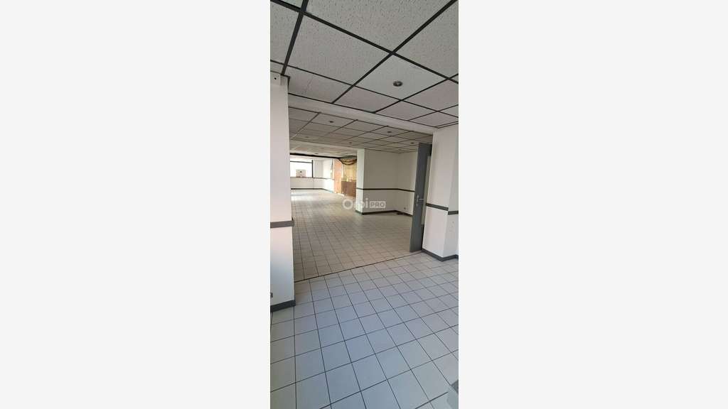 A louer local professionnel 70m² au centre de Pau