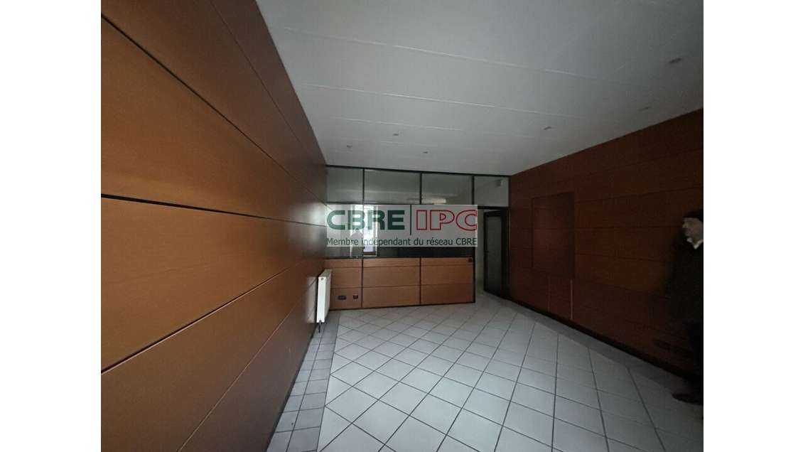 Location local 106m² axe majeur pénétrant de Pau