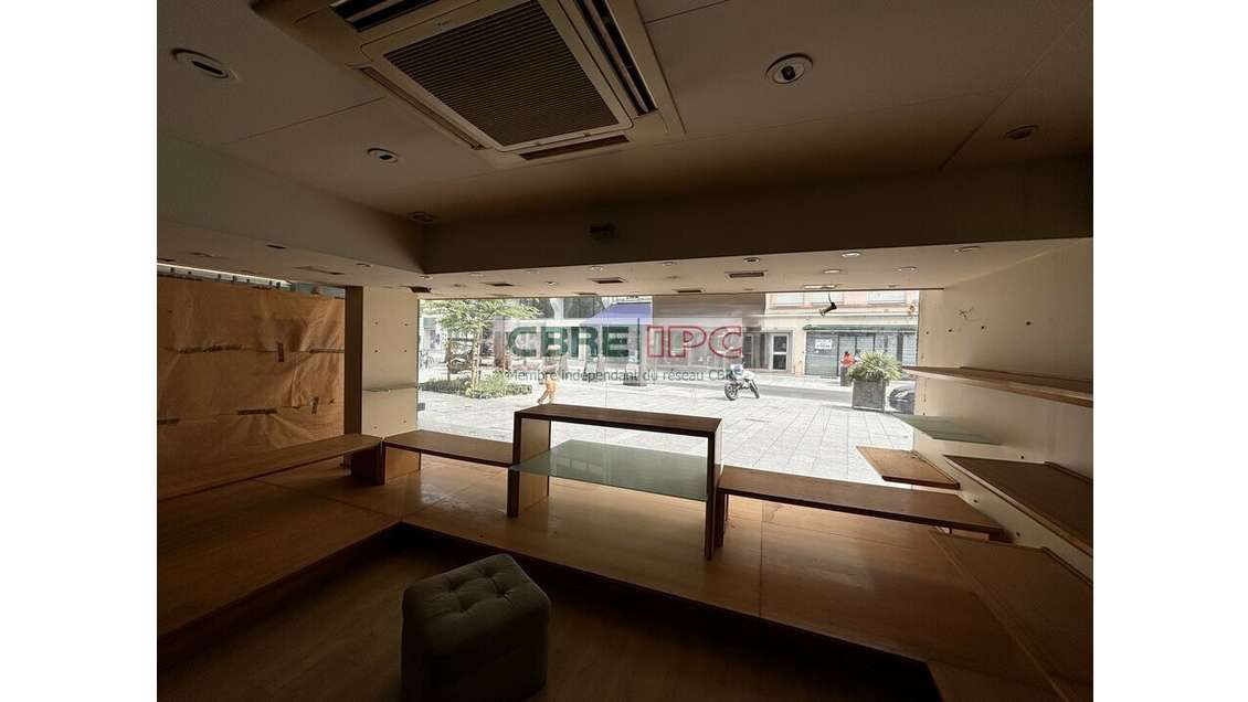 Location local 244m² empl N°1 hyper centre Pau