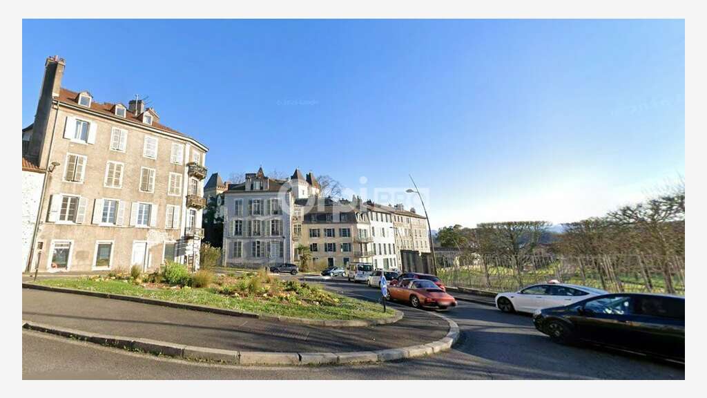 Commerce ou bureaux proche centre ville de Pau