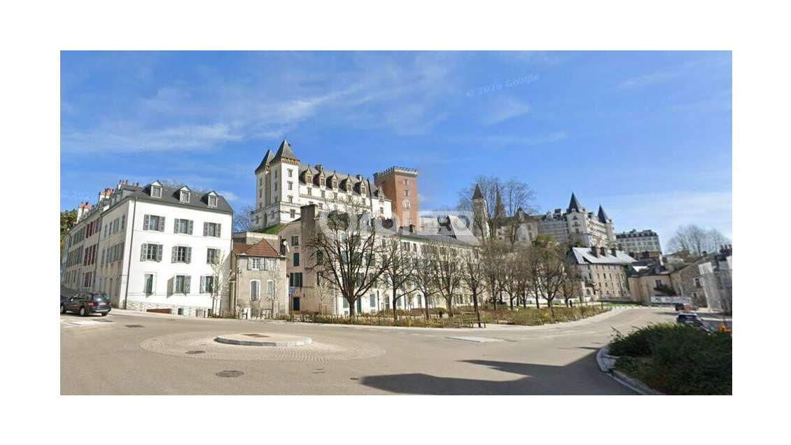 Commerce ou bureaux proche centre ville de Pau