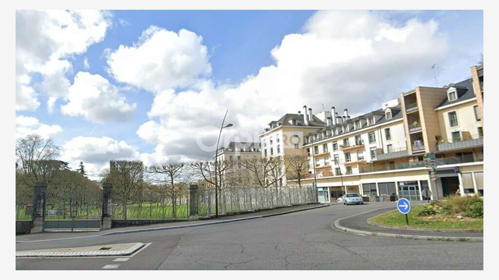 Commerce ou bureaux proche centre ville de Pau