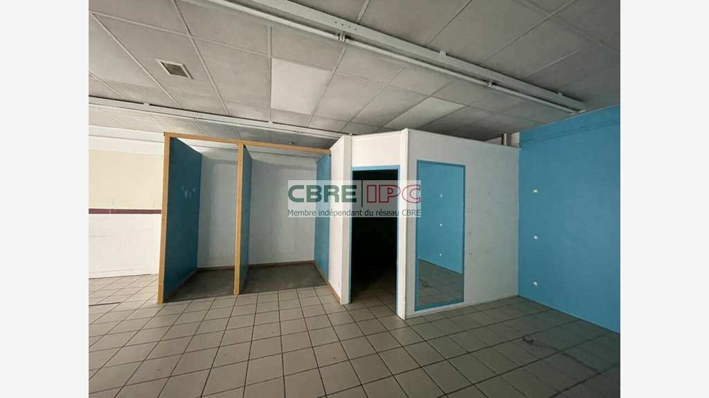 Location cellule commerciale 72m² Pau Université