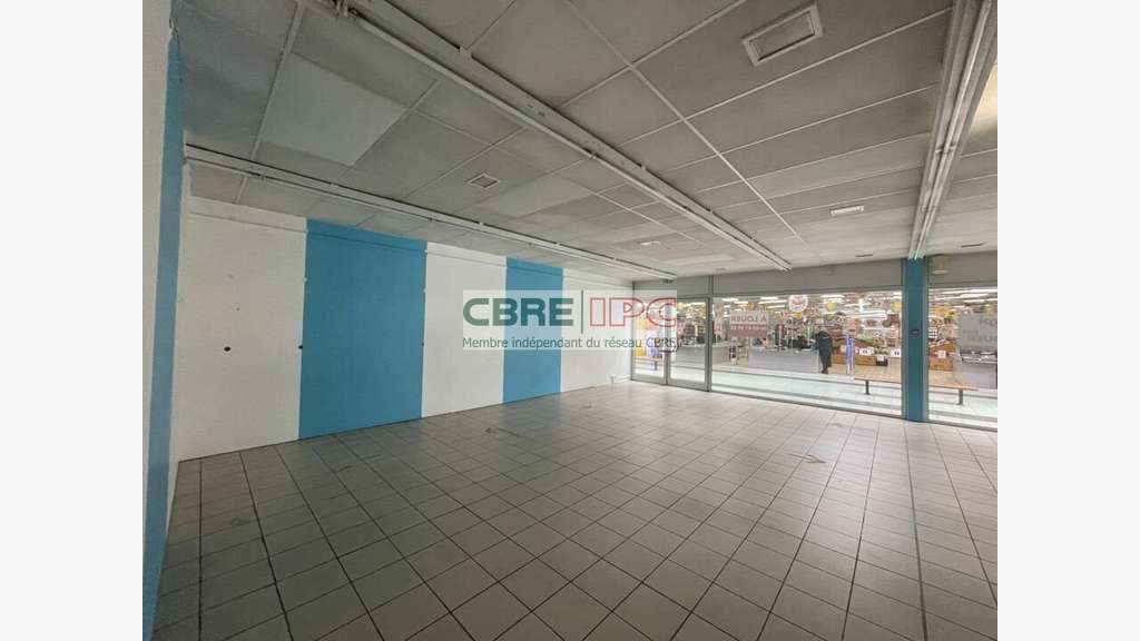 Location cellule commerciale 72m² Pau Université