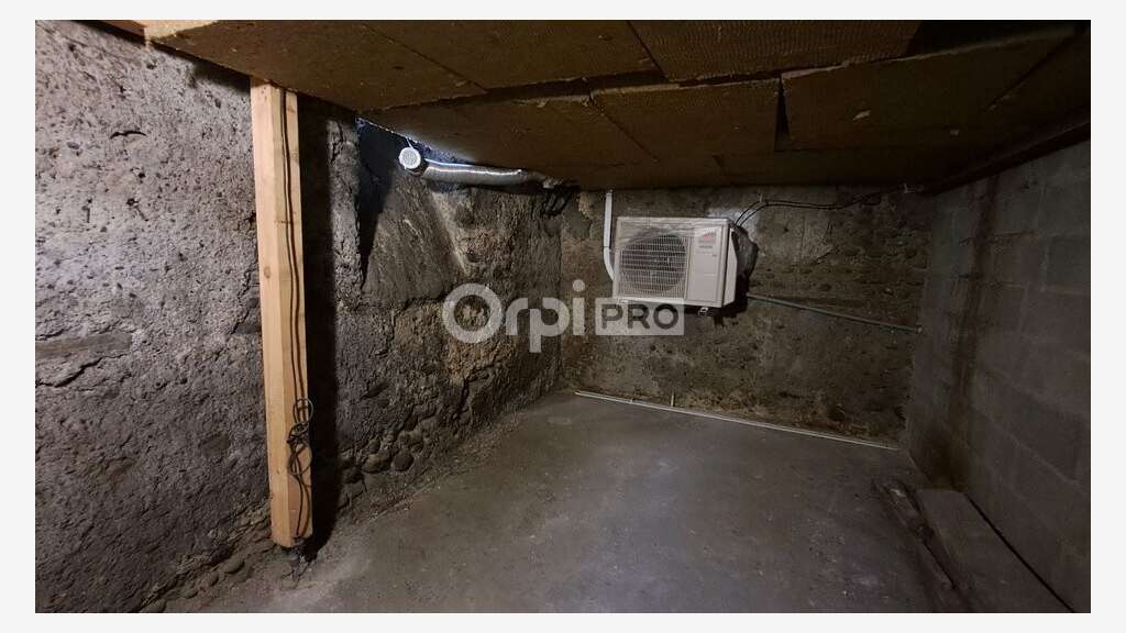 A louer local commercial de 62m² à Pau prox Halles
