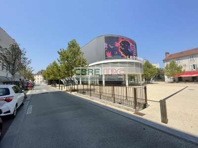 A louer local commercial 19m² Pau place du Foirail