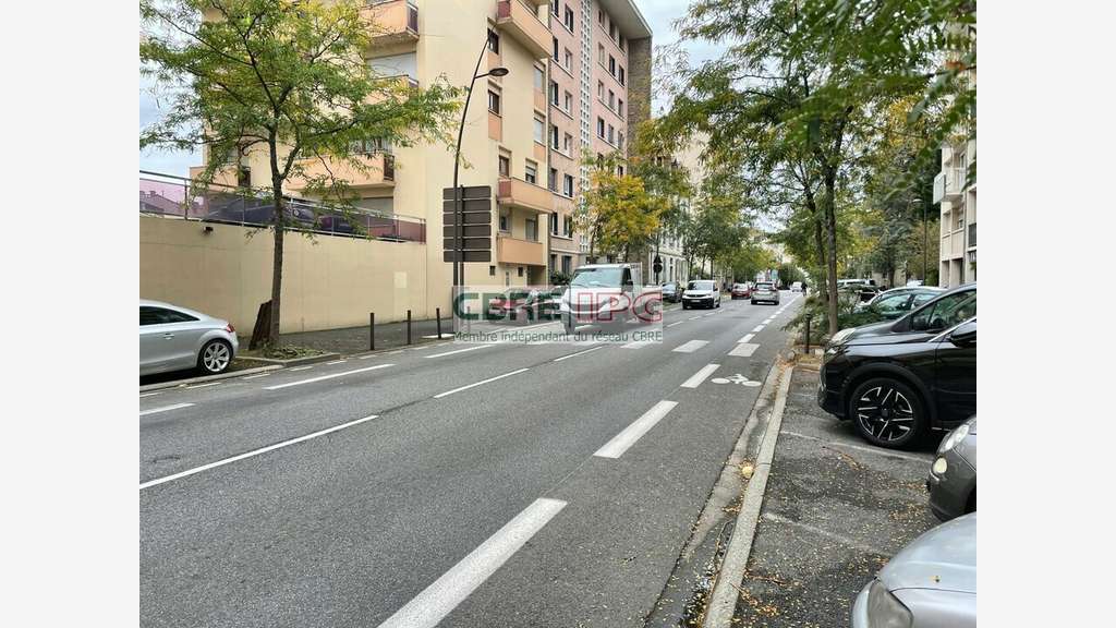 LOCATION - REF : 8525JF