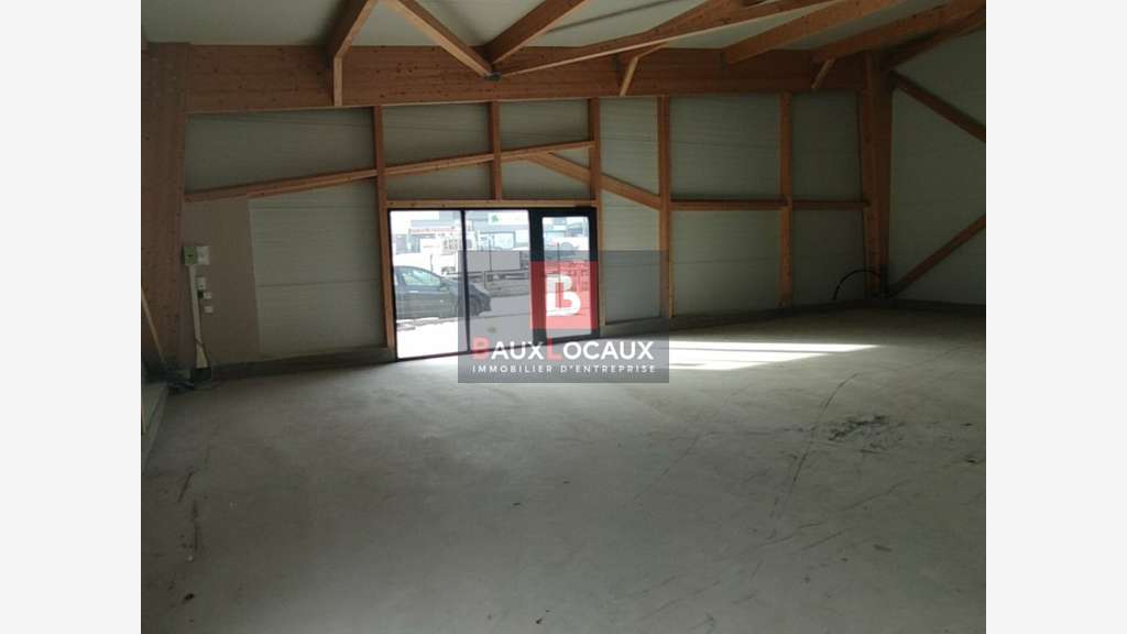 Local commercial de 125m² à louer à Pelissanne
