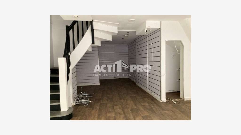 À louer local commercial 90m² à Perpignan centre