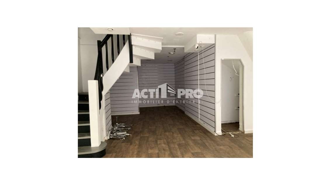 A louer murs commerciaux 90m² à Perpignan centre 