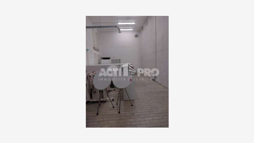 À louer bureaux/agence 542m² + parking Perpignan