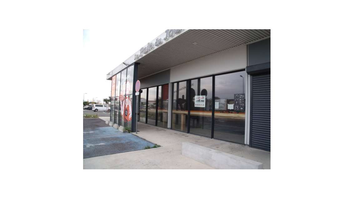 A louer local 376m² zone Polygone nord à Perpignan