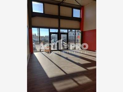 A louer local commercial 82m² à Perpignan