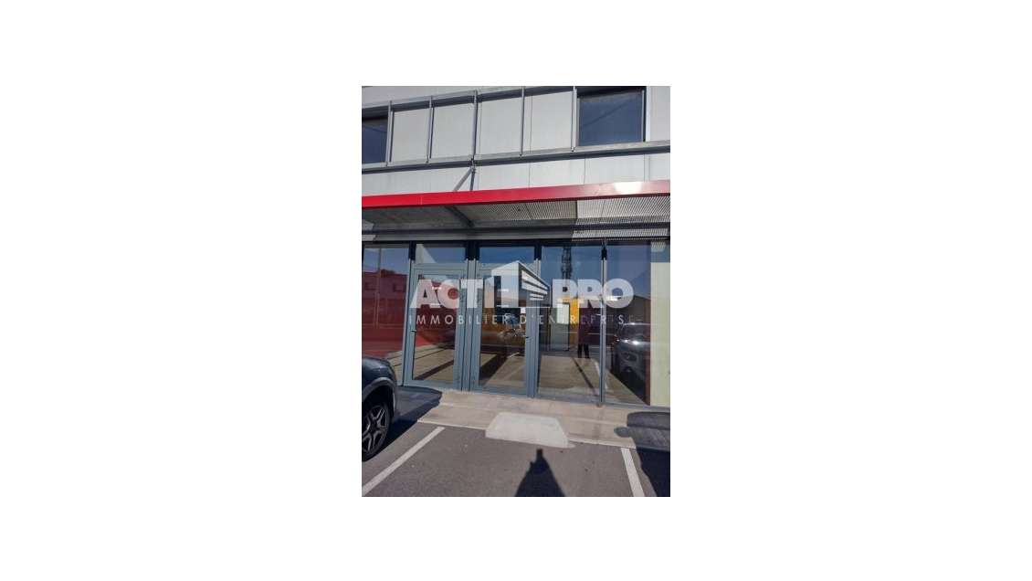 A louer local commercial 82m² à Perpignan