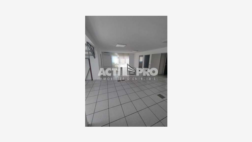 À louer bureaux  250m² R+1 à Perpignan Université