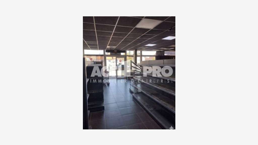 À louer local commercial de 300 m² Perpignan