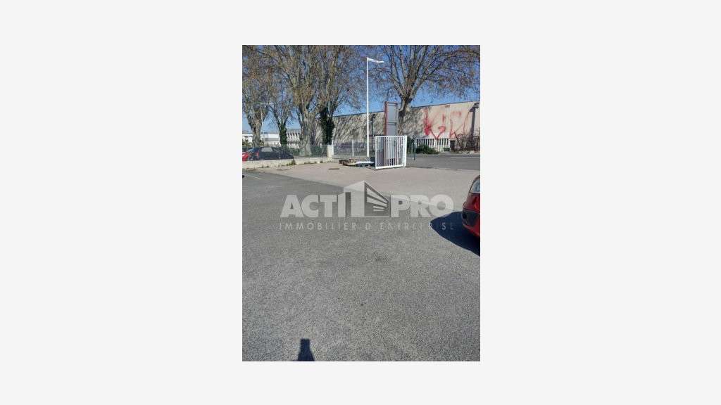 À louer local commercial de 300 m² Perpignan