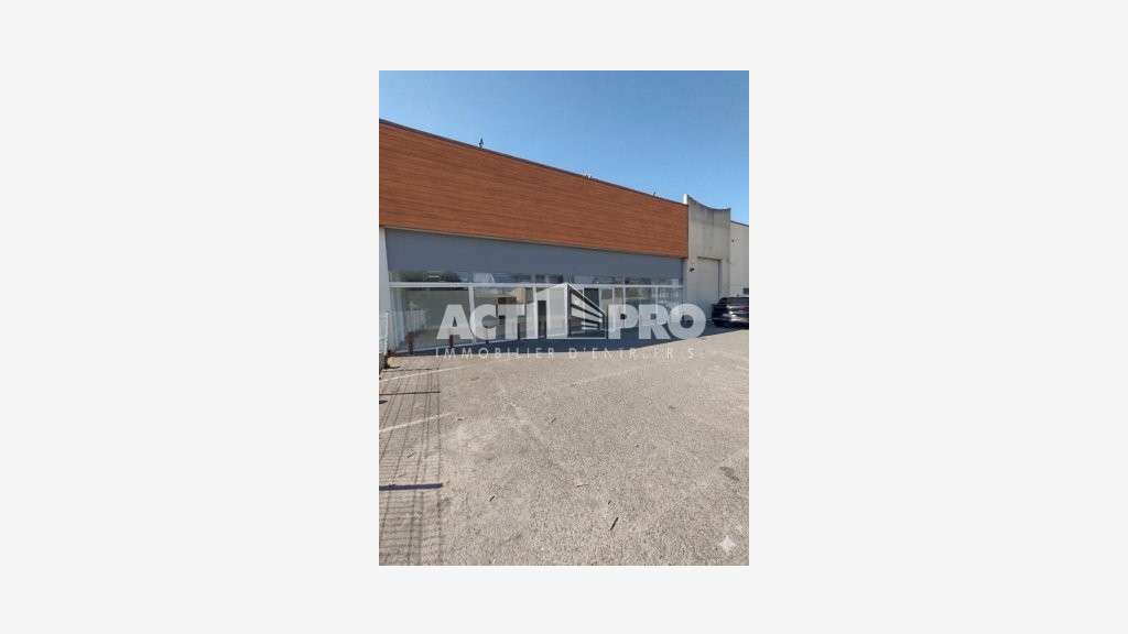 À louer local commercial de 300 m² Perpignan