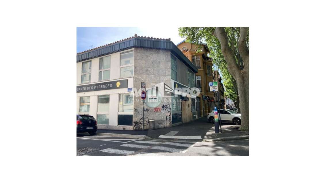 A louer local commercial 320m² à Perpignan centre