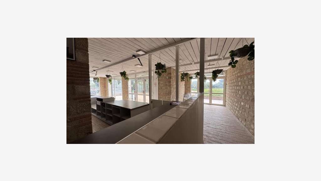 A louer local commercial 165m² empl n°1 Perpignan