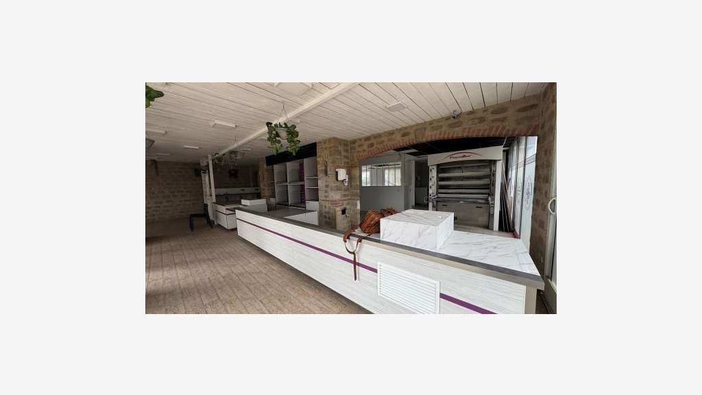 A louer local commercial 165m² empl n°1 Perpignan