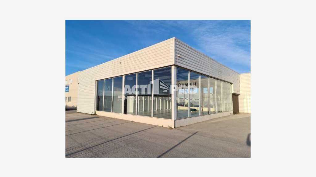 A louer murs commerciaux 225m² à Mas Guérido