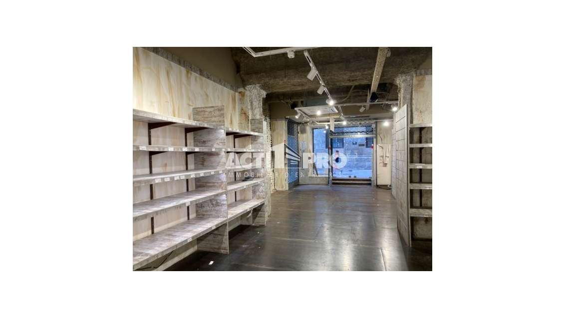 A louer Murs Commerciaux 230m² Pyrénées Orientales
