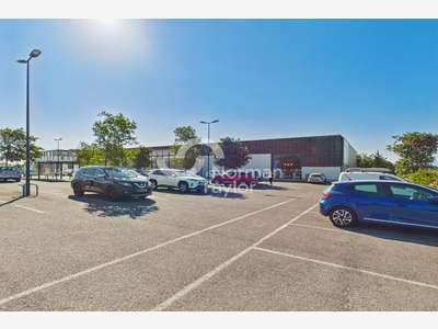 Local 2452m² à louer à Perpignan Polygone Nord