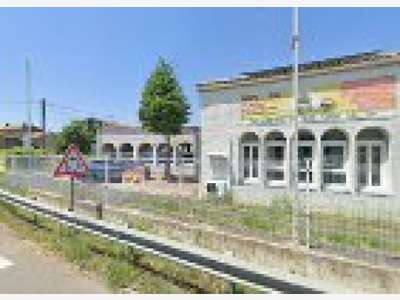 A louer murs visibilité exception 400m² Perpignan
