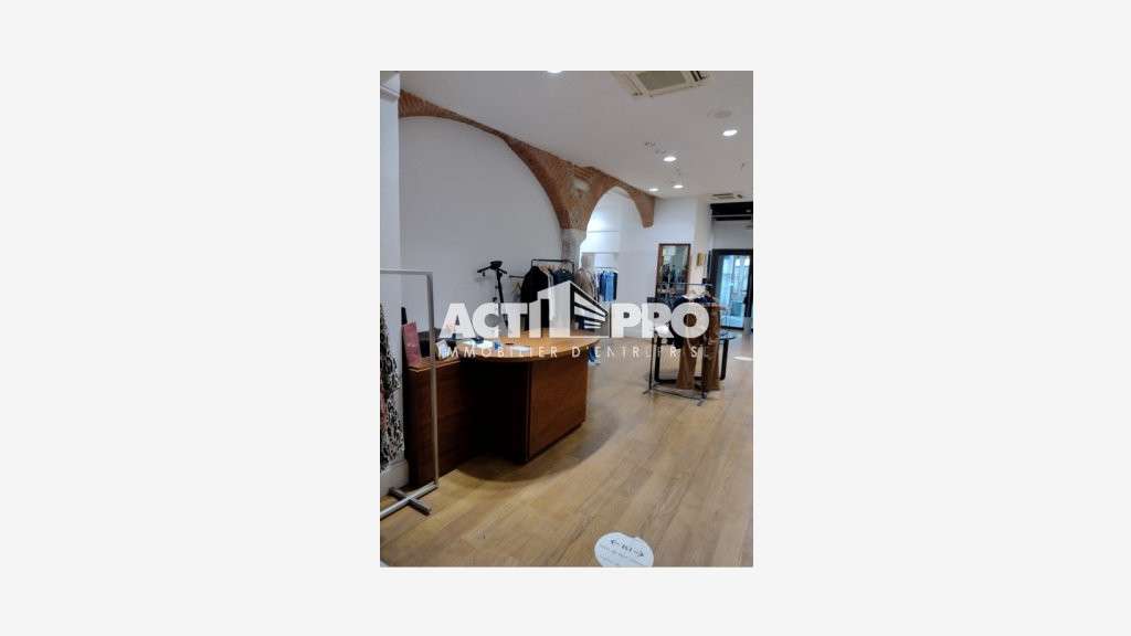A louer murs commerciaux centre ancien Perpignan