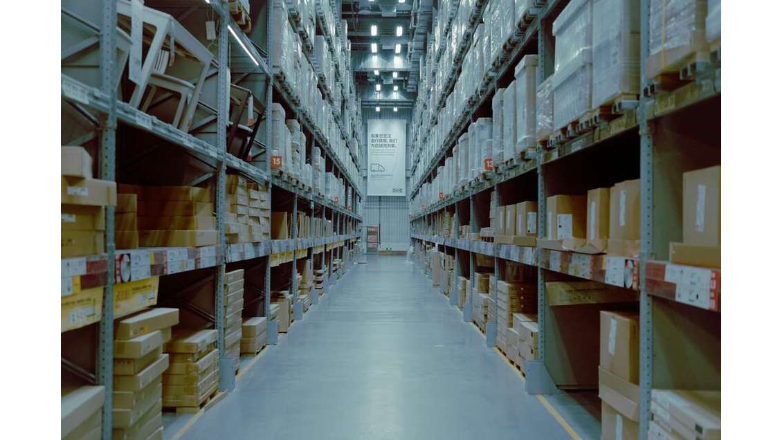 Entrepôt + bureaux 2100m² à louer à Pessac Bersol