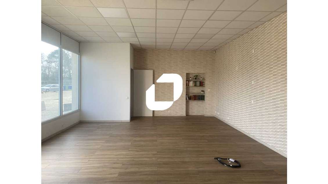 A louer Local commercial 77m² Pessac