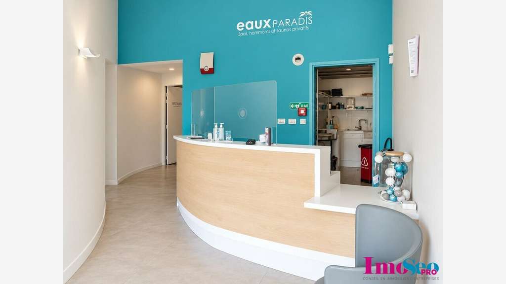 Local commercial de 210m² à louer en zc de Pessac