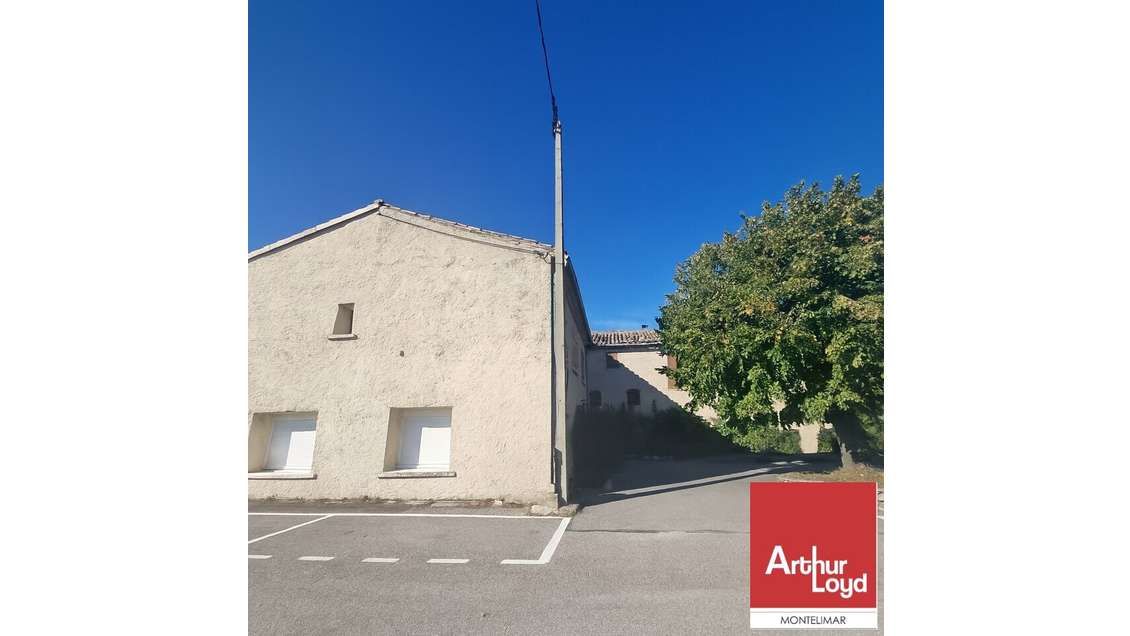 Local 199m² divisible à louer à Pierrelatte RN7