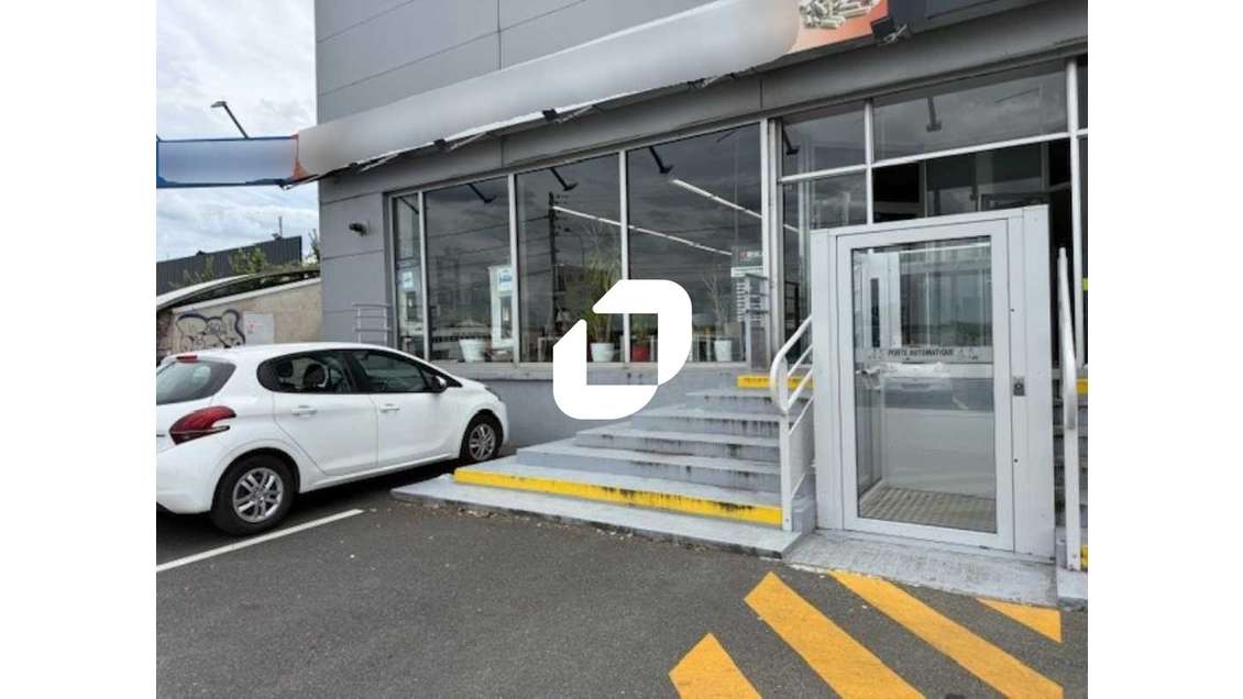 A louer Local commercial 270m² Pierrelaye