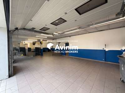 A louer local indépendant 340m² à Pierrelaye