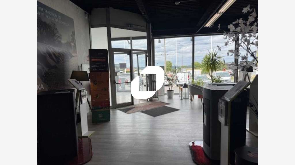 A louer Local commercial 270m² Pierrelaye