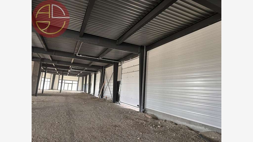 A louer local 1000m² empl stratégique à Pinsaguel